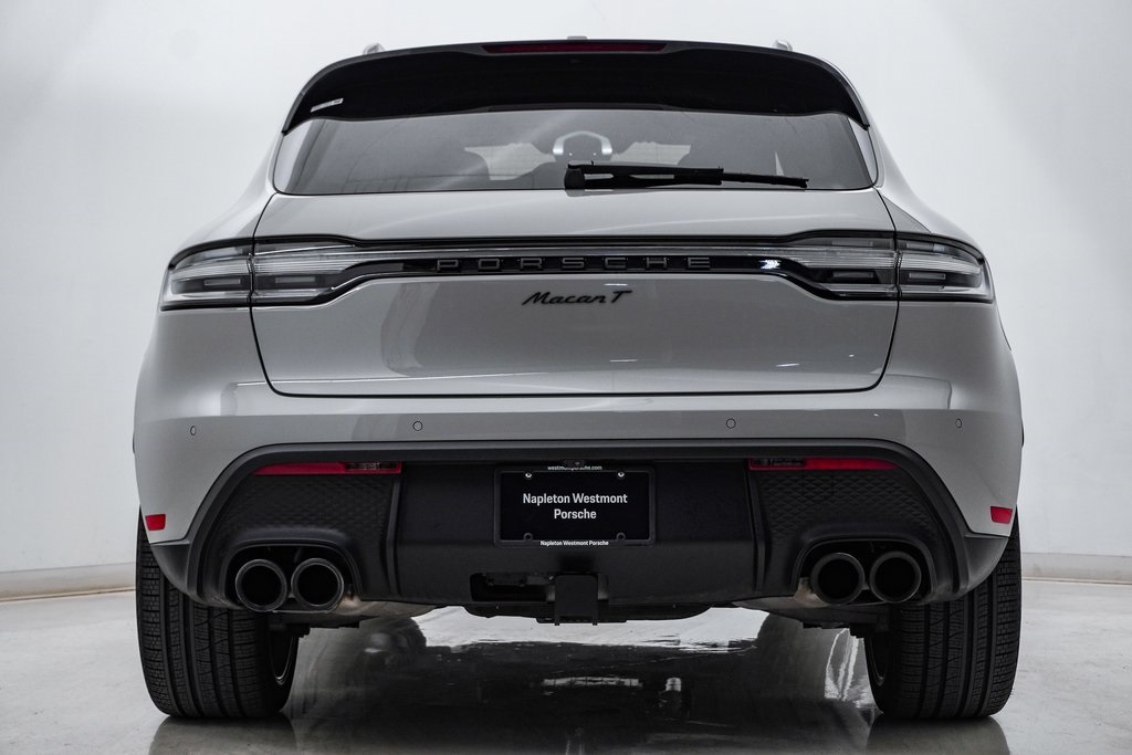 2024 Porsche Macan T 8