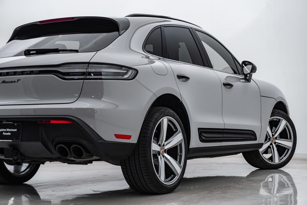 2024 Porsche Macan T 10