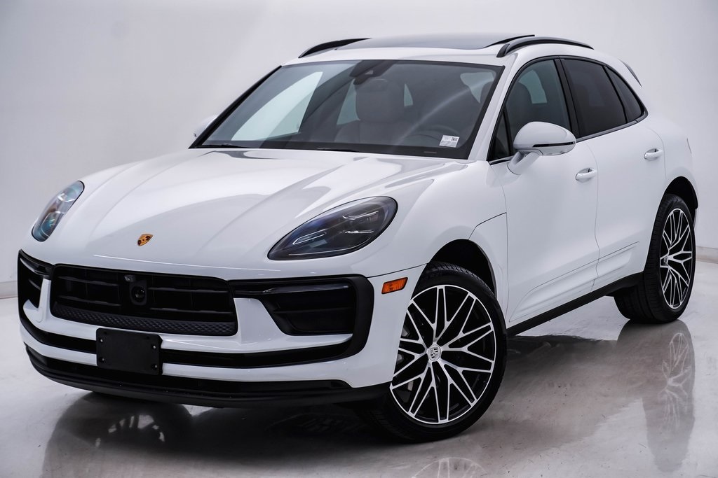 2024 Porsche Macan  3