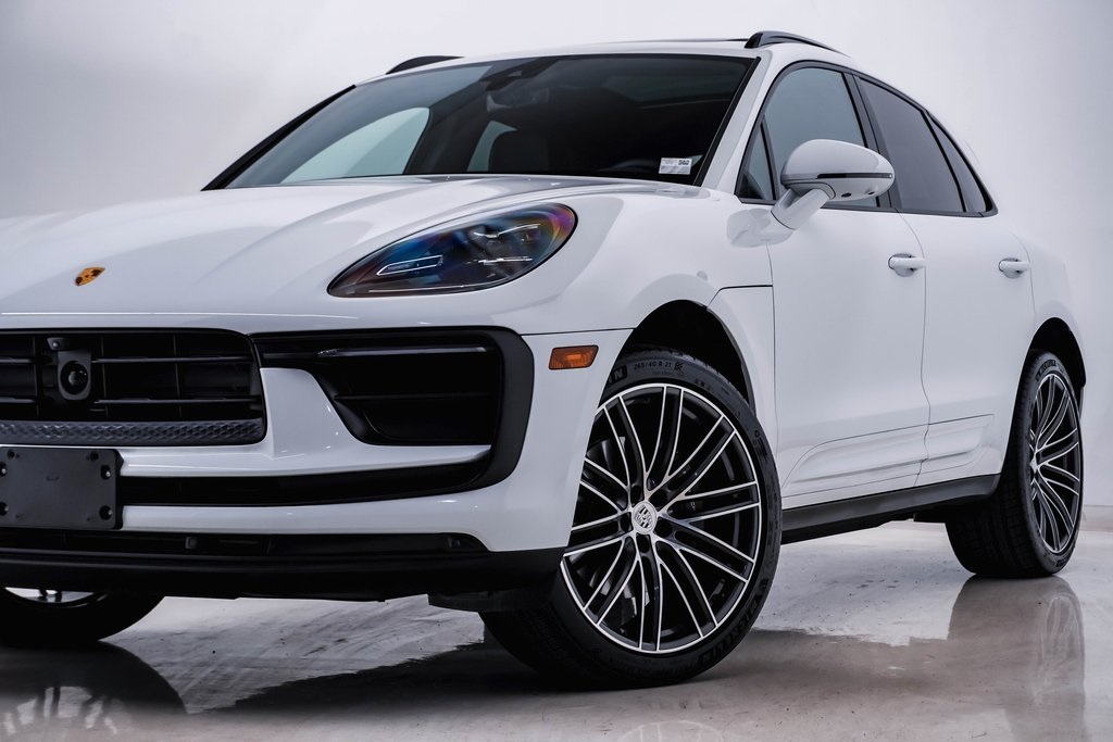 2024 Porsche Macan  2