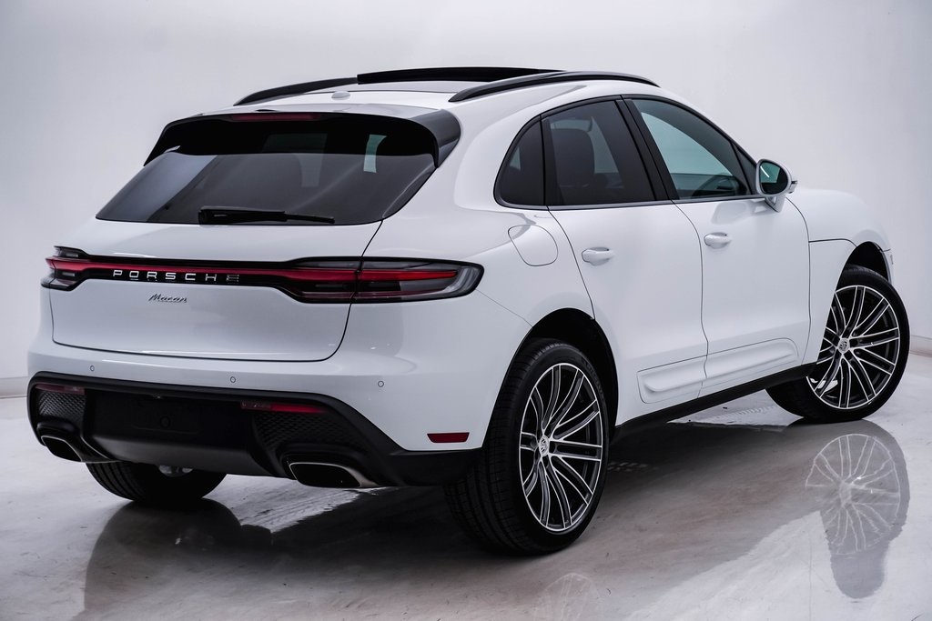 2024 Porsche Macan  11