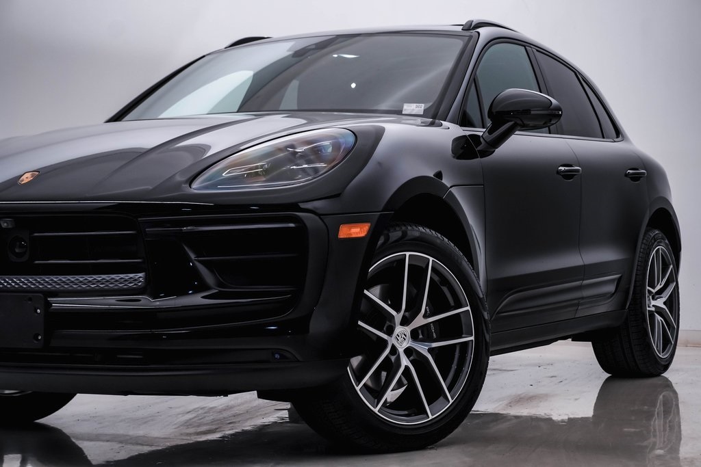 2024 Porsche Macan  2