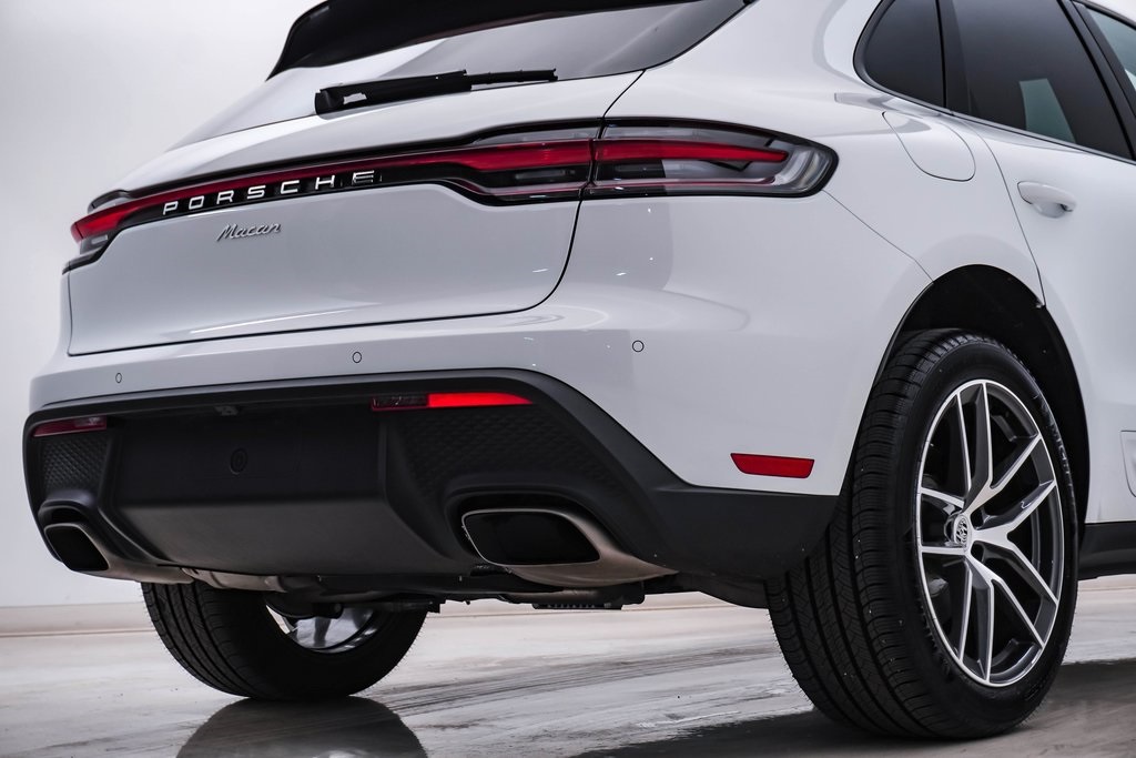 2024 Porsche Macan  12