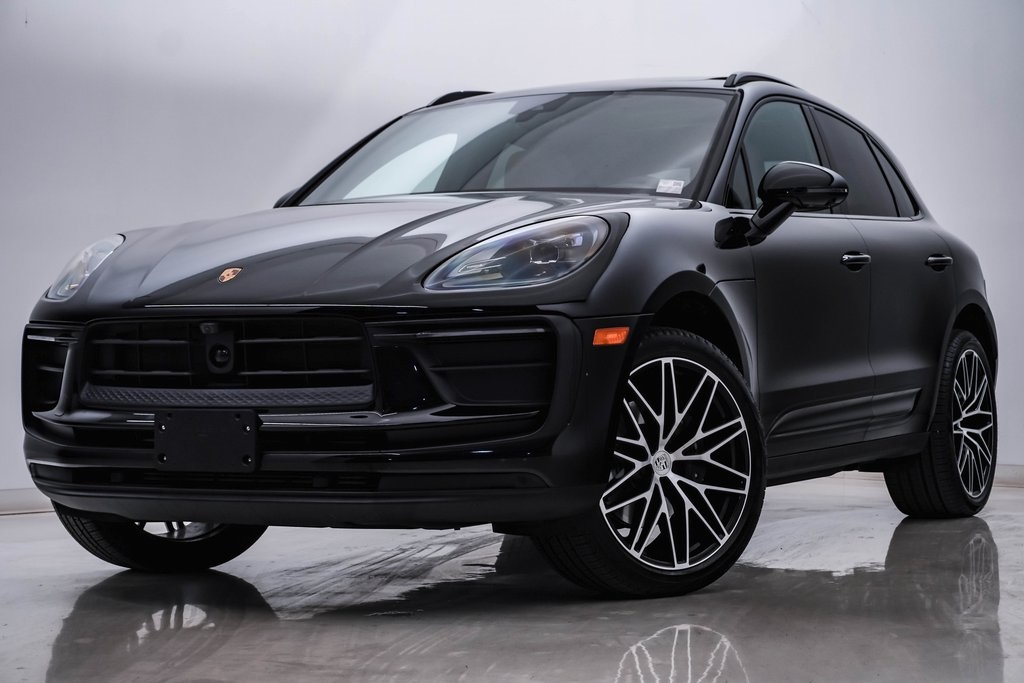 2024 Porsche Macan  1