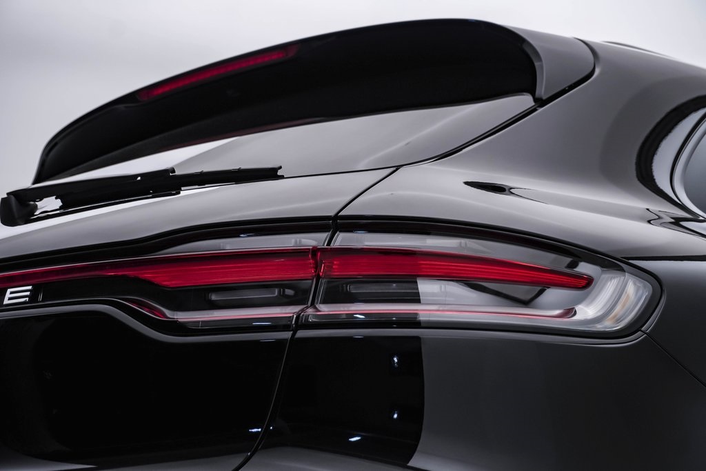 2024 Porsche Macan  13