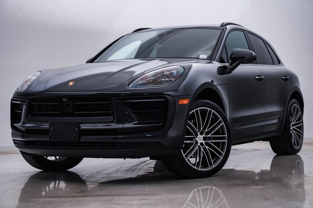 2024 Porsche Macan  1