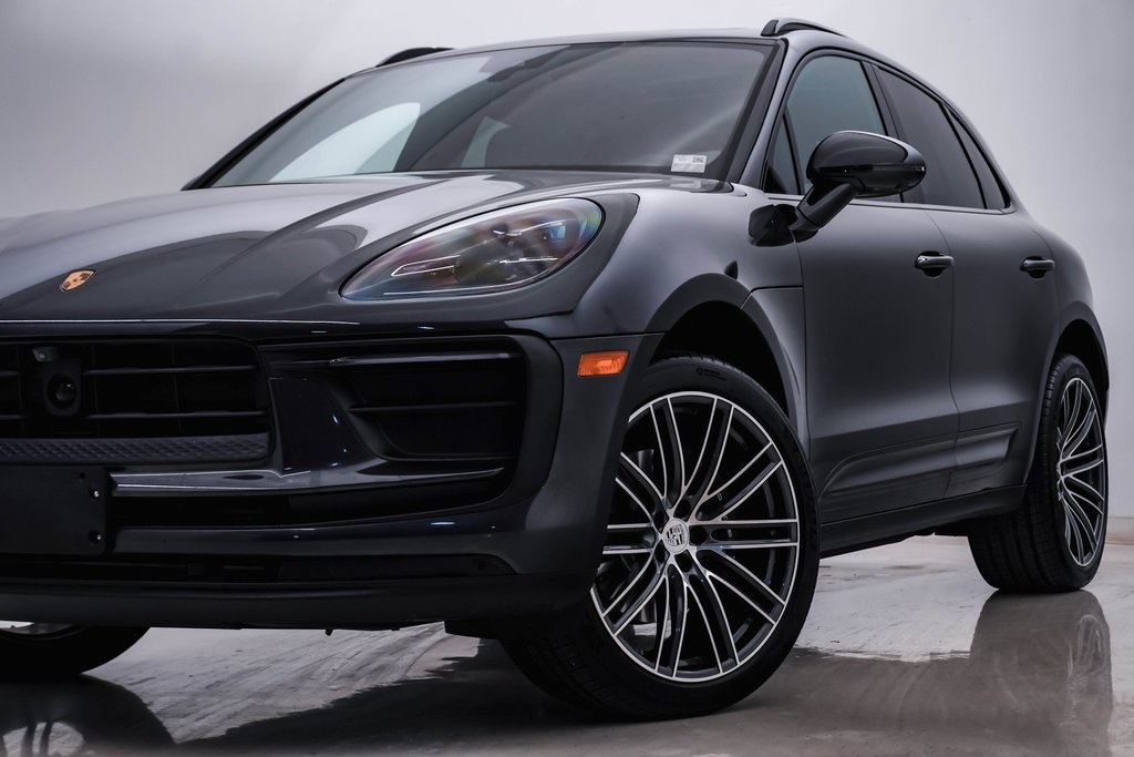 2024 Porsche Macan  2