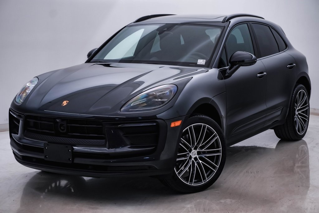 2024 Porsche Macan  3