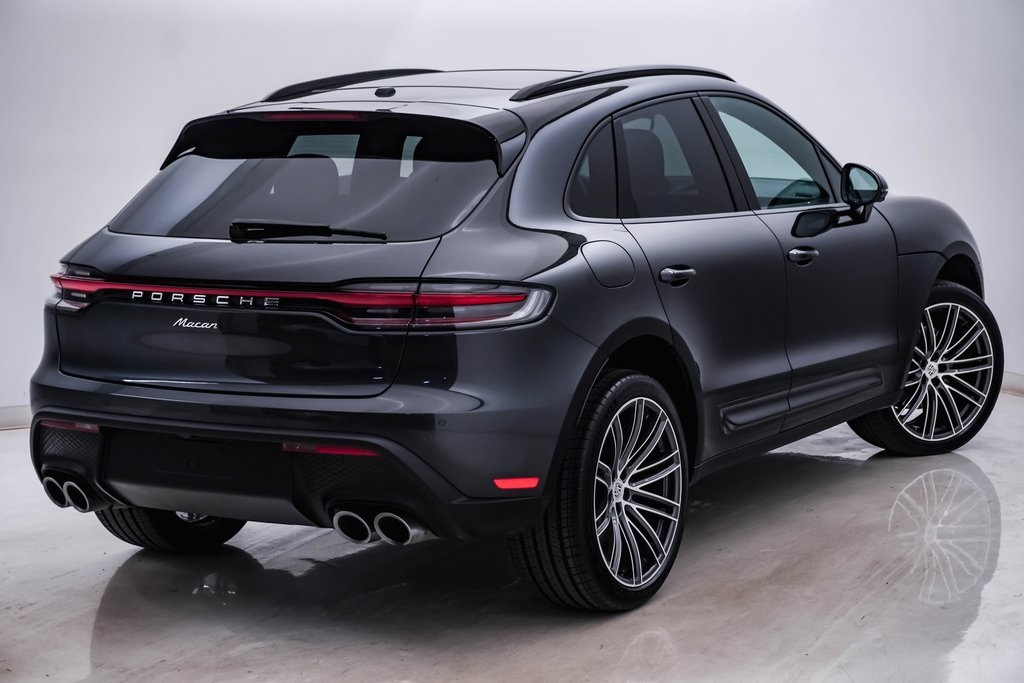 2024 Porsche Macan  11