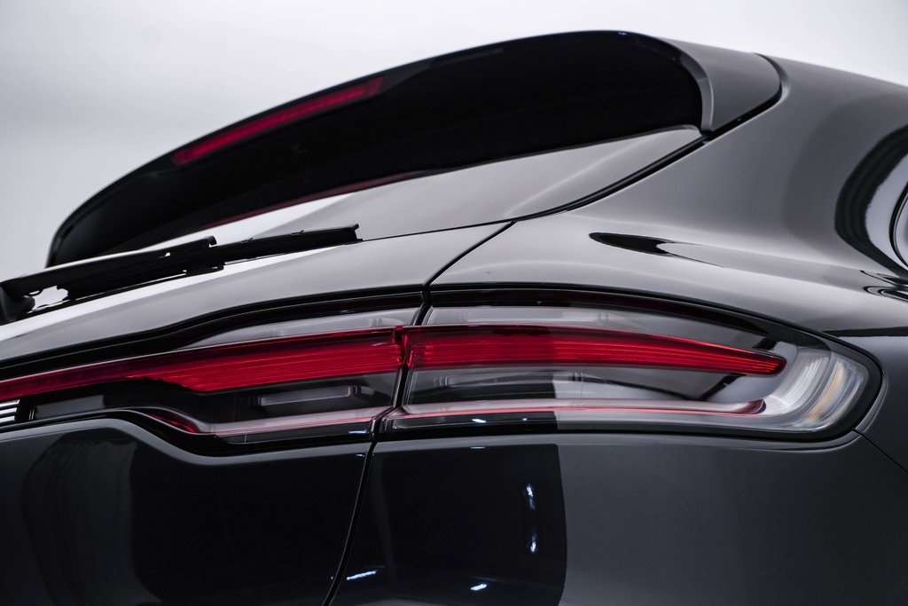 2024 Porsche Macan  13