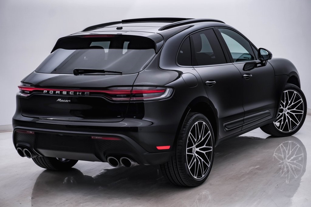 2024 Porsche Macan  11