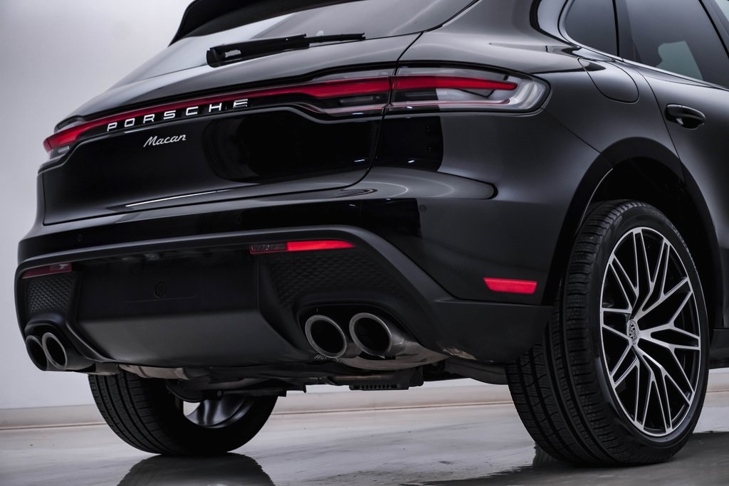 2024 Porsche Macan  12