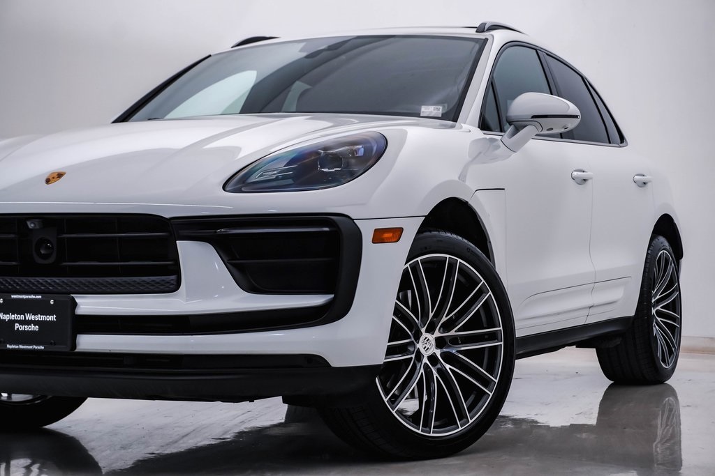 2024 Porsche Macan  2