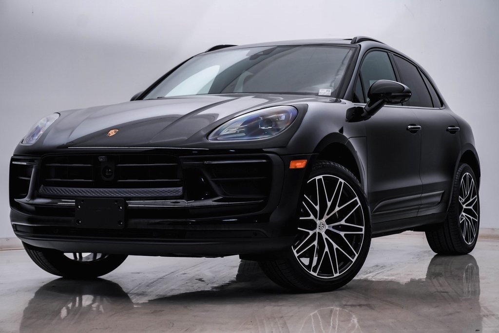 2024 Porsche Macan  1