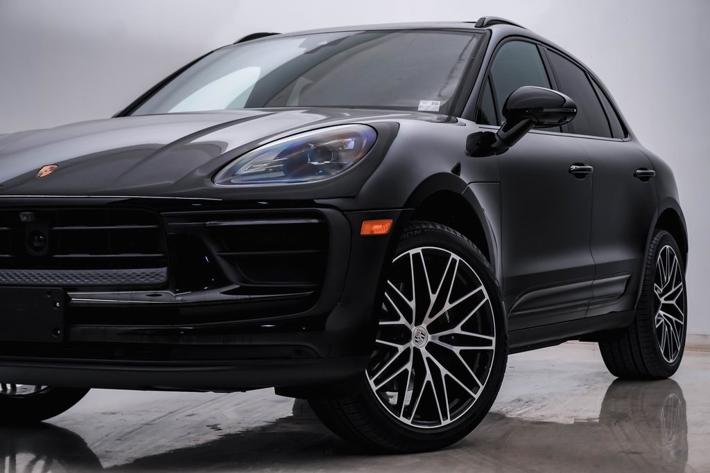 2024 Porsche Macan  2