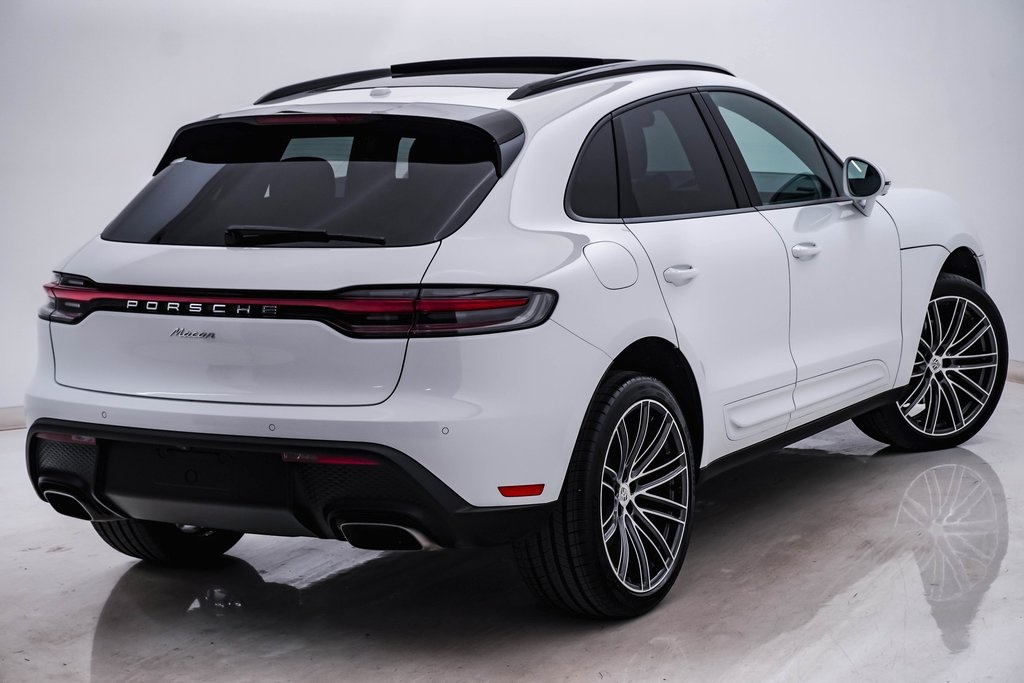 2024 Porsche Macan  11