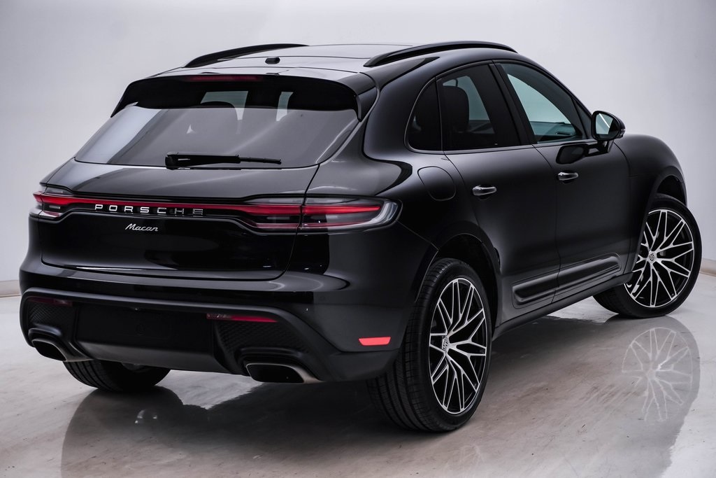 2024 Porsche Macan  11