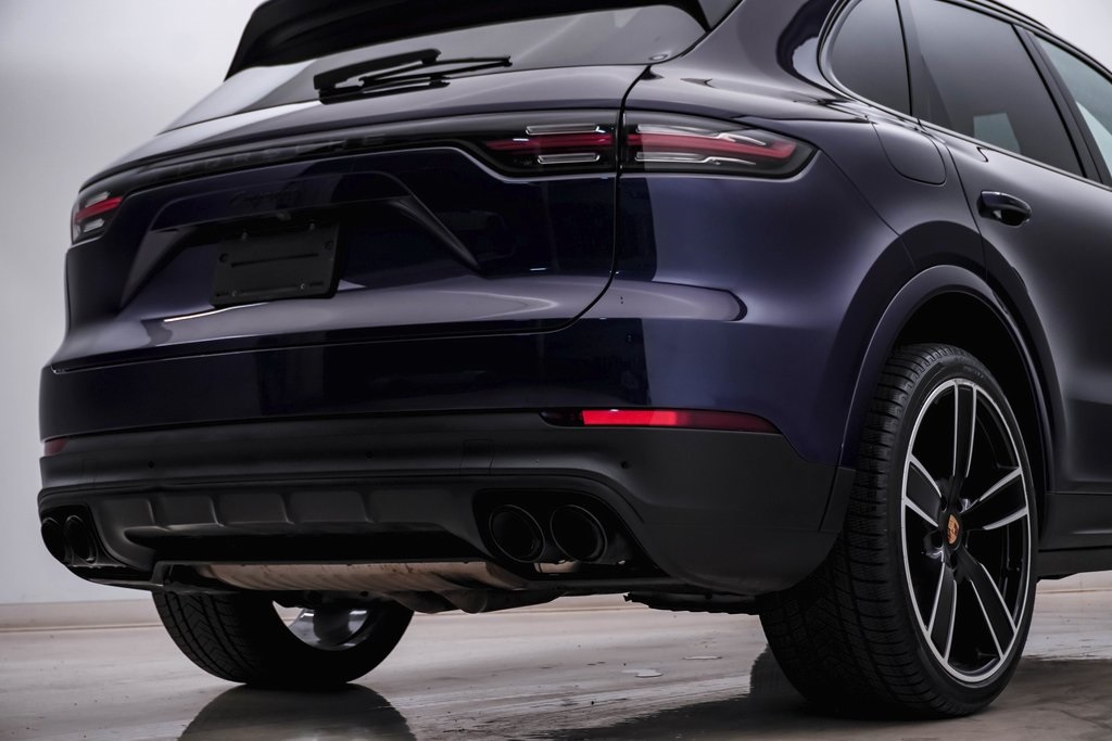 2023 Porsche Cayenne Platinum Edition 11