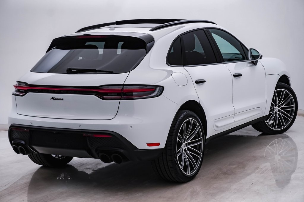 2024 Porsche Macan  11