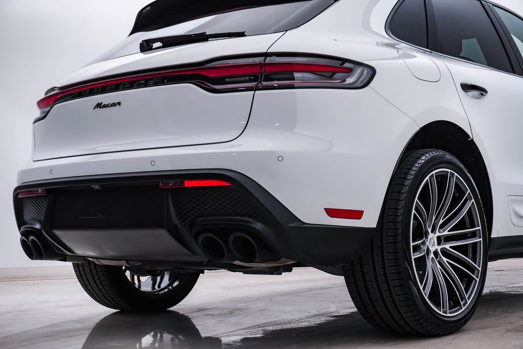 2024 Porsche Macan  12