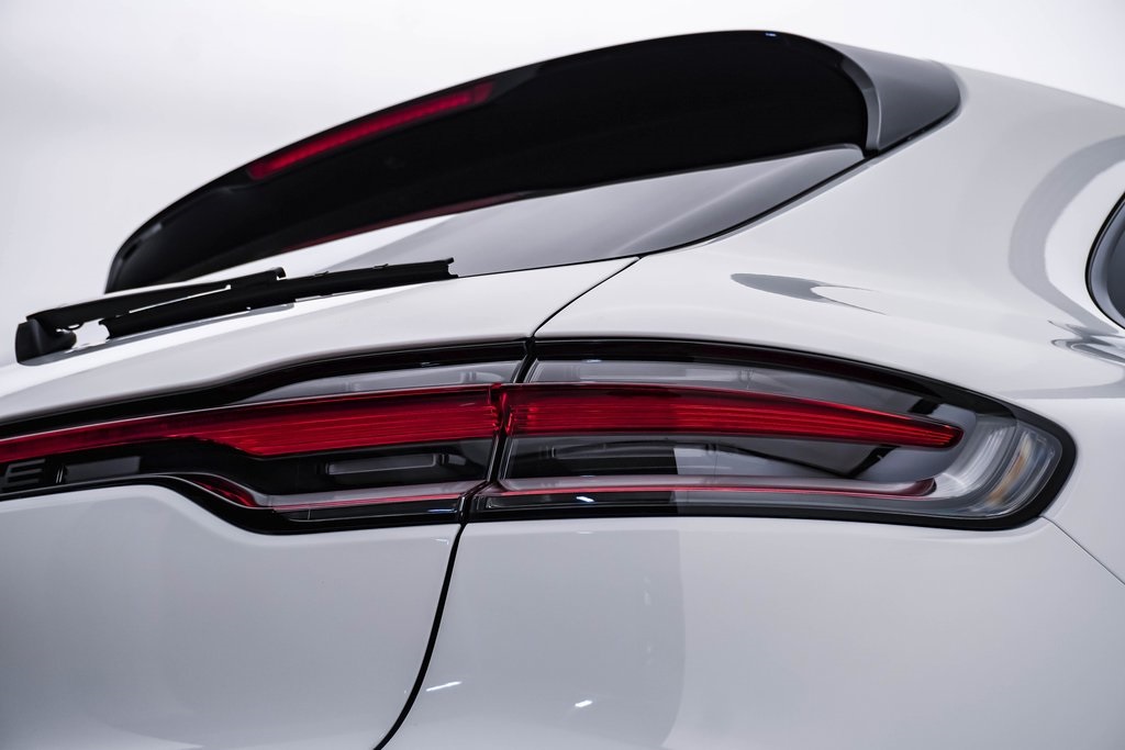 2024 Porsche Macan  13