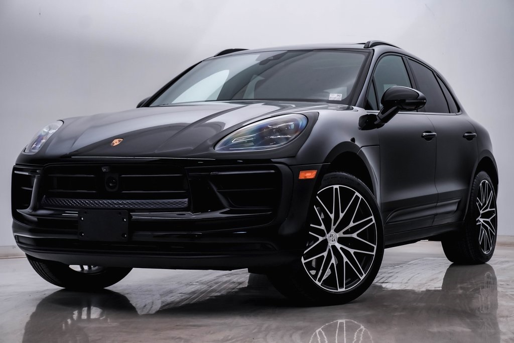 2024 Porsche Macan  1