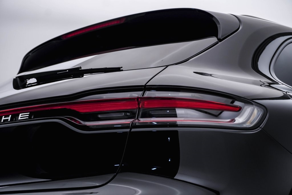 2024 Porsche Macan  13