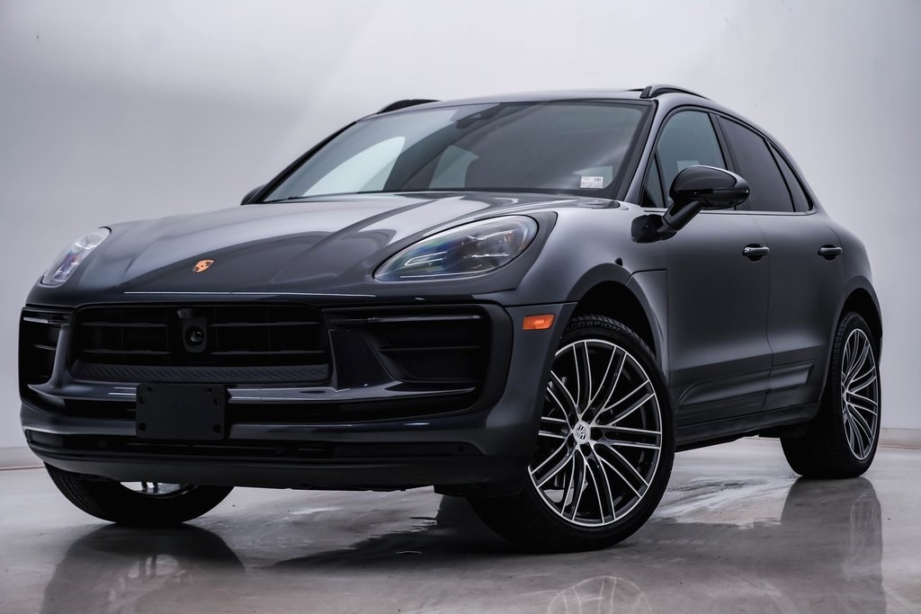 2024 Porsche Macan  1