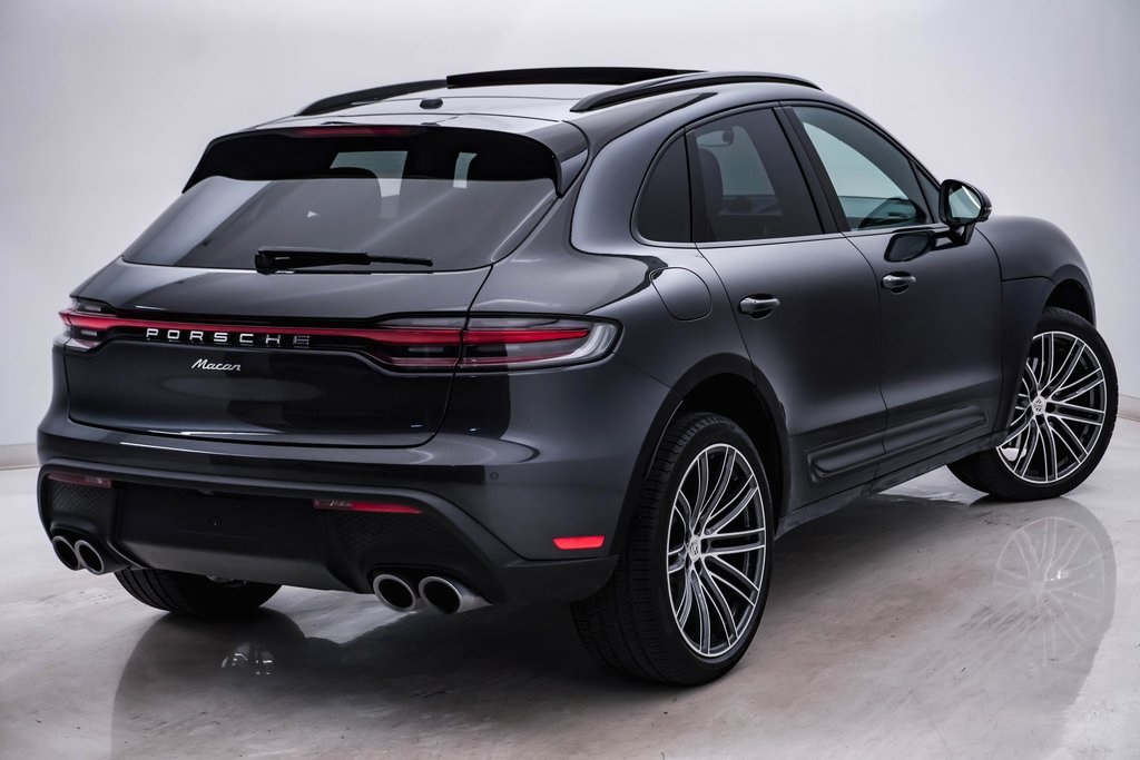 2024 Porsche Macan  12