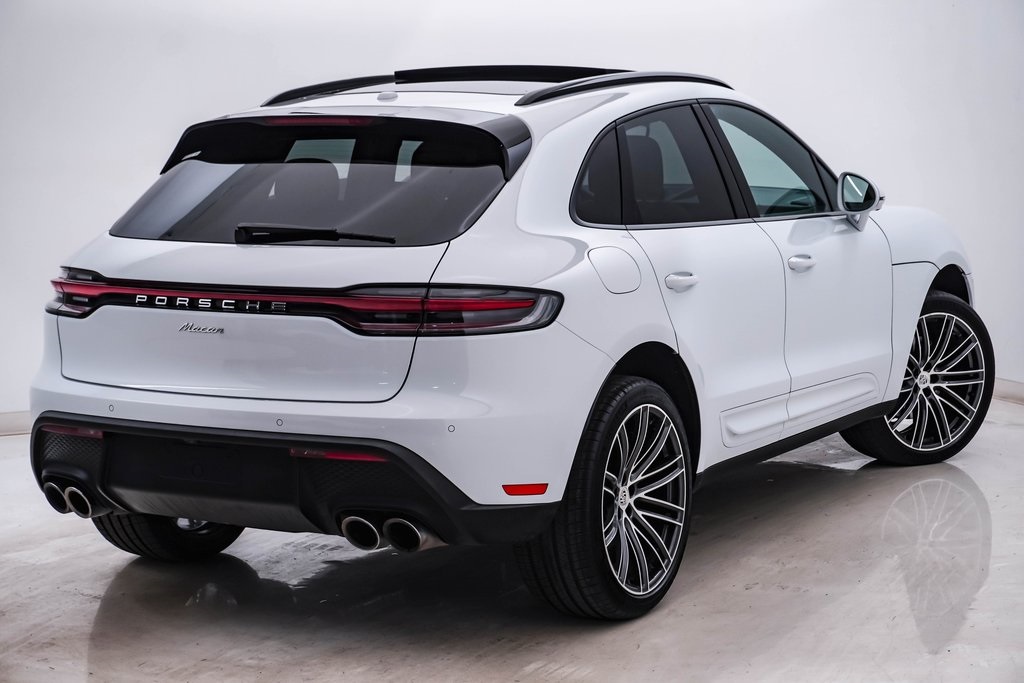 2024 Porsche Macan  11