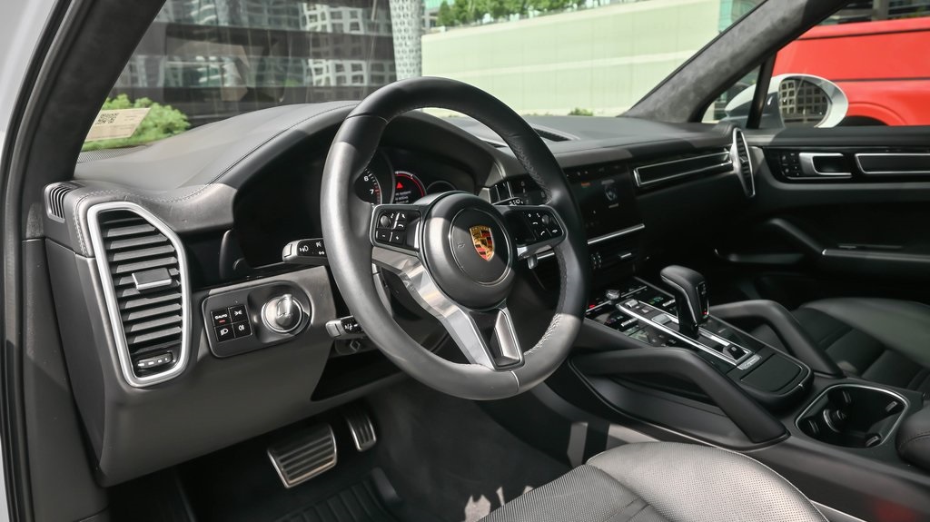 2021 Porsche Cayenne GTS 9