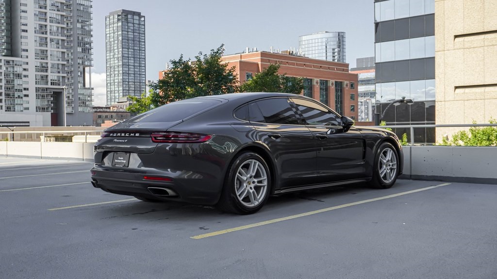 2018 Porsche Panamera 4 3