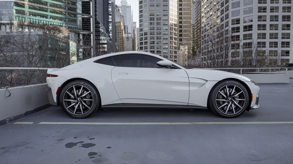 2020 Aston Martin Vantage Base 4