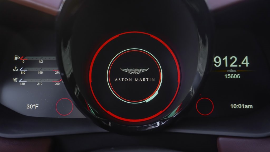 2020 Aston Martin Vantage Base 19