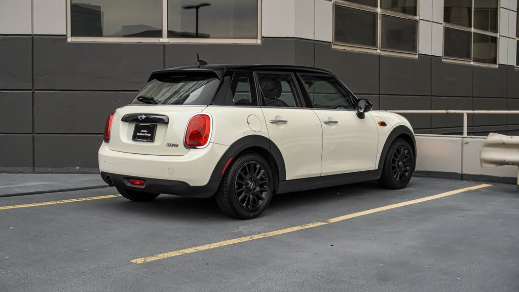 2016 MINI Cooper Base 3