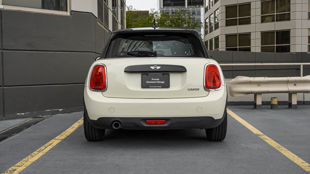 2016 MINI Cooper Base 4