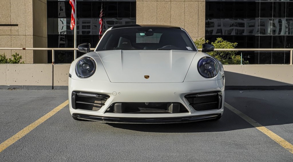 2022 Porsche 911 Carrera 4 GTS 2