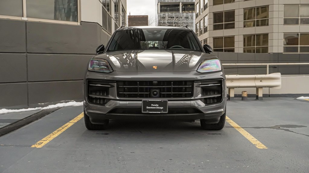 2024 Porsche Cayenne S 2