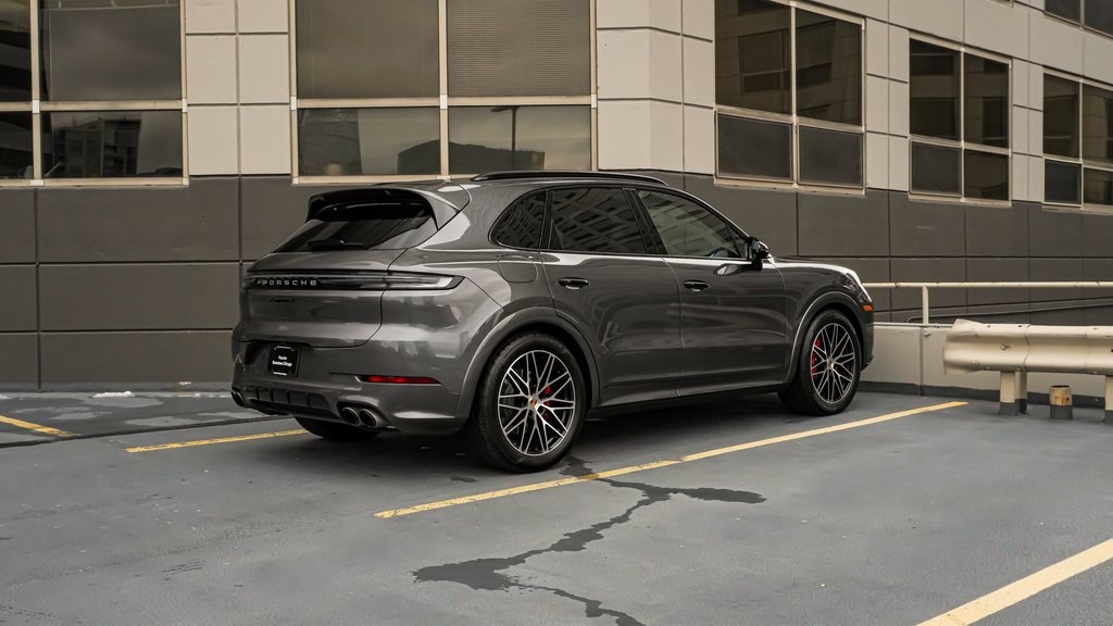 2024 Porsche Cayenne S 3