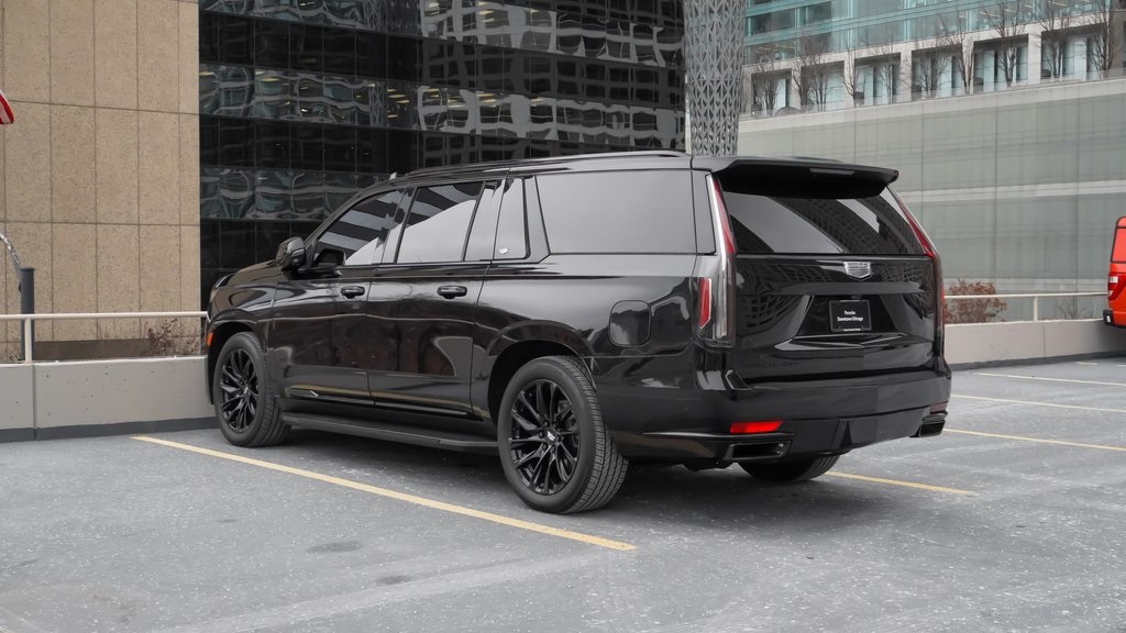 2023 Cadillac Escalade ESV Sport 8