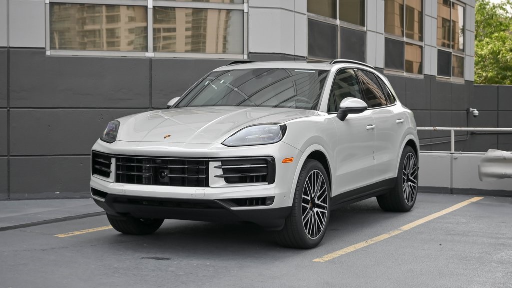 2024 Porsche Cayenne  1