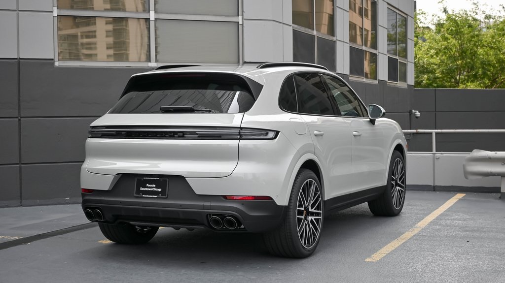 2024 Porsche Cayenne  3