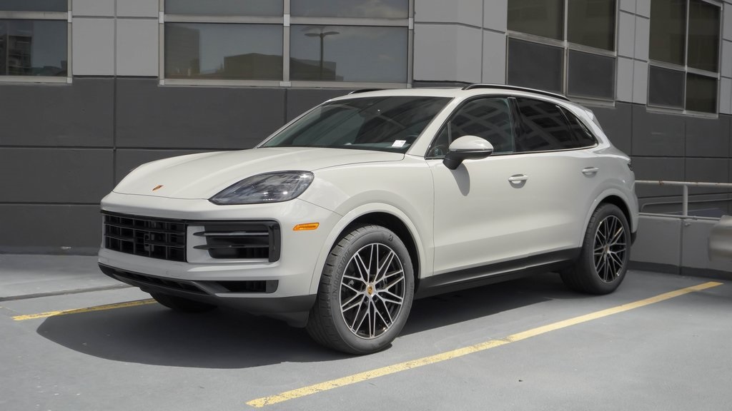 2024 Porsche Cayenne  1