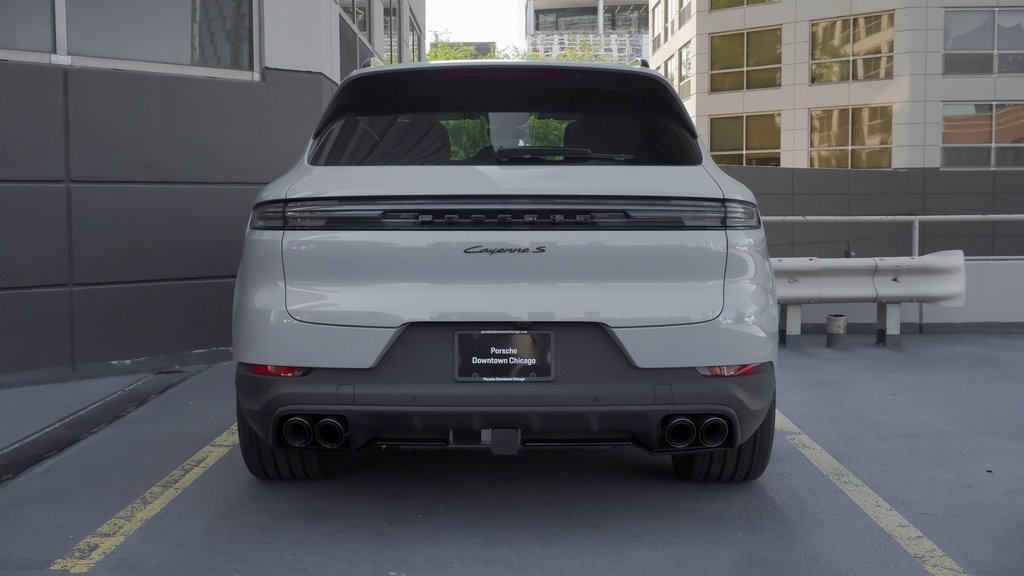 2024 Porsche Cayenne S 4