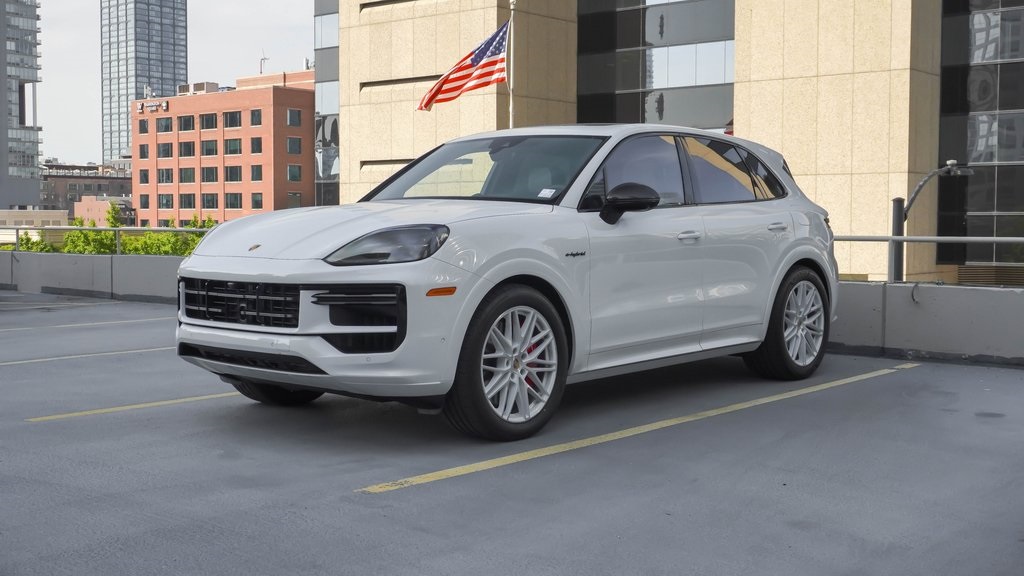 2024 Porsche Cayenne E-Hybrid Turbo 1