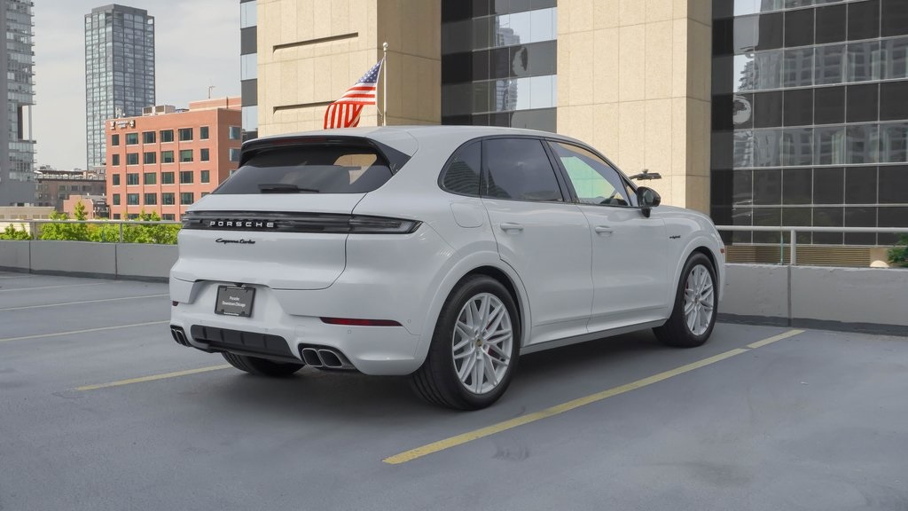 2024 Porsche Cayenne E-Hybrid Turbo 3