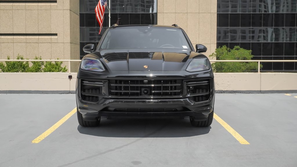 2024 Porsche Cayenne Turbo E-Hybrid  2