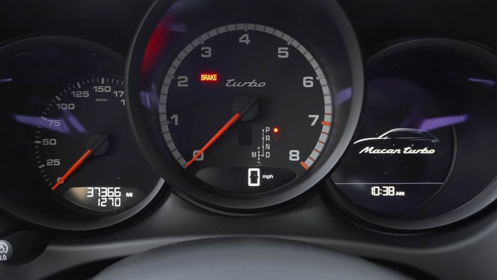 2021 Porsche Macan Turbo 22