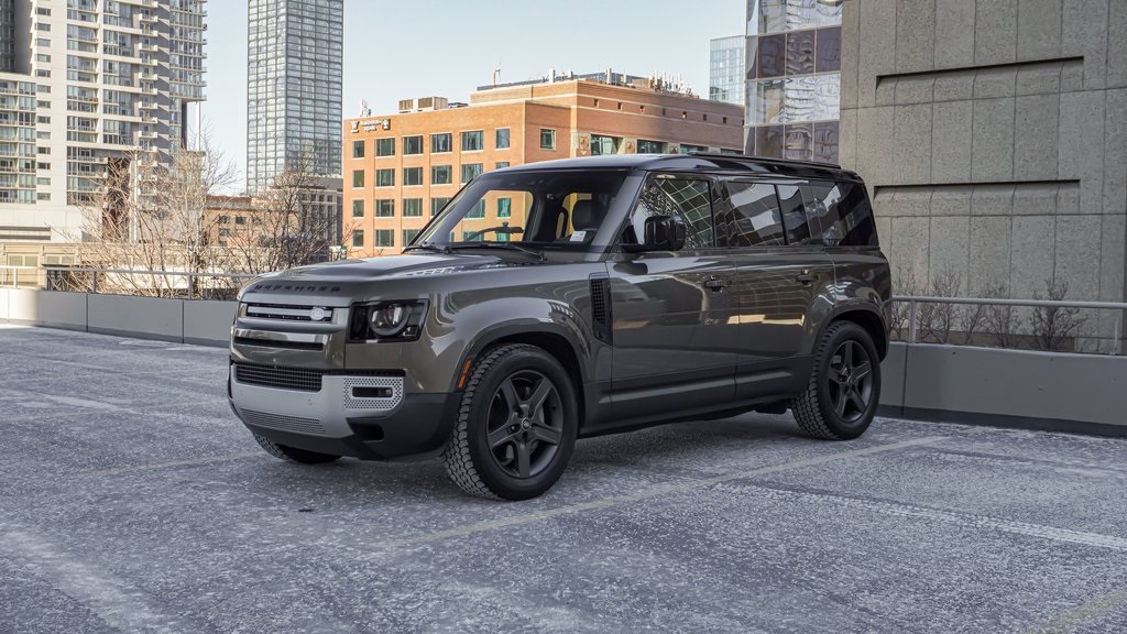 2022 Land Rover Defender 110 SE 1