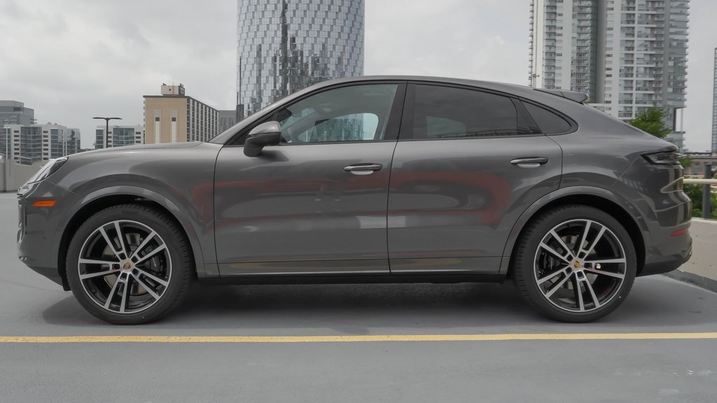 2024 Porsche Cayenne Coupe S 3